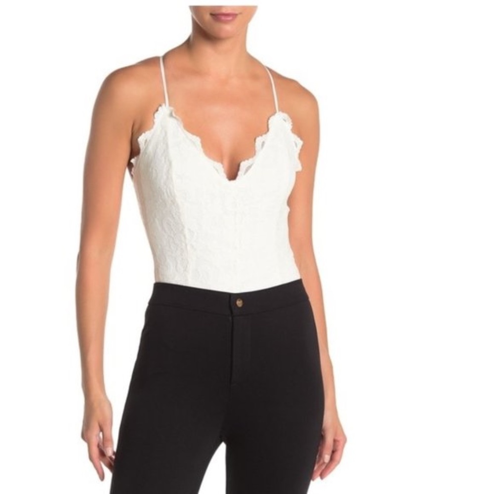 Socialite Scallop Lace Trim Bodysuit